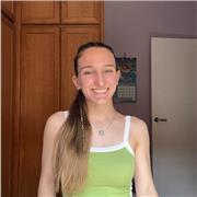 Soy amable, divertida y educada. Primaria y secundaria.